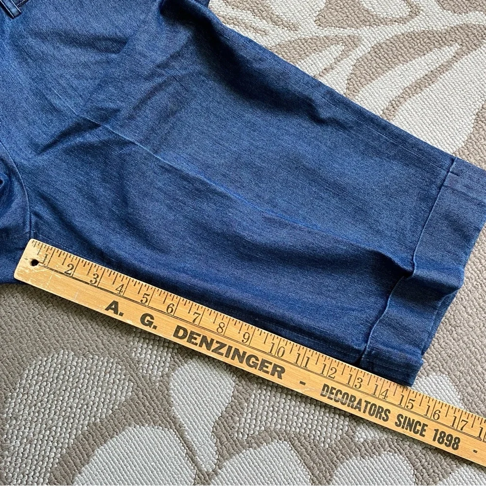 LARRY LEVINE Bermuda/Capri Denim Blue Cuffed Pockets Women's Size 10